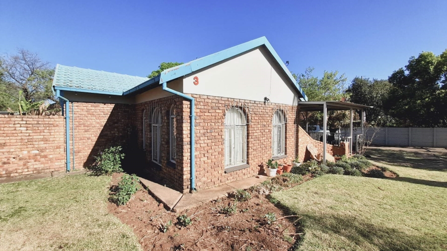 3 Bedroom Property for Sale in Ifafi North West
